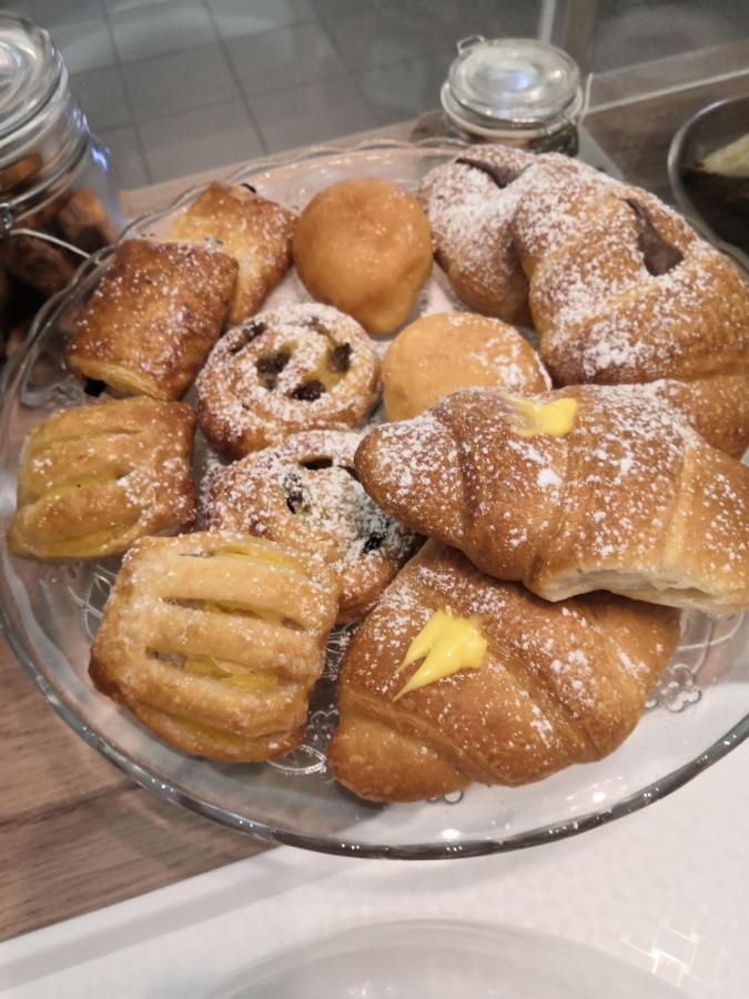 ריצ'יונה Hotel Iride Suite & Breakfast- Ideale Per Famiglie E Coppie מראה חיצוני תמונה
