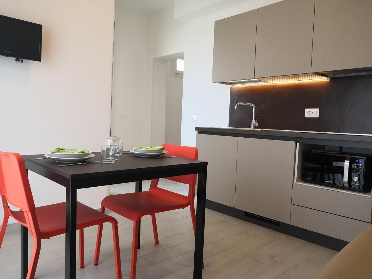 ריצ'יונה Hotel Iride Suite & Breakfast- Ideale Per Famiglie E Coppie מראה חיצוני תמונה