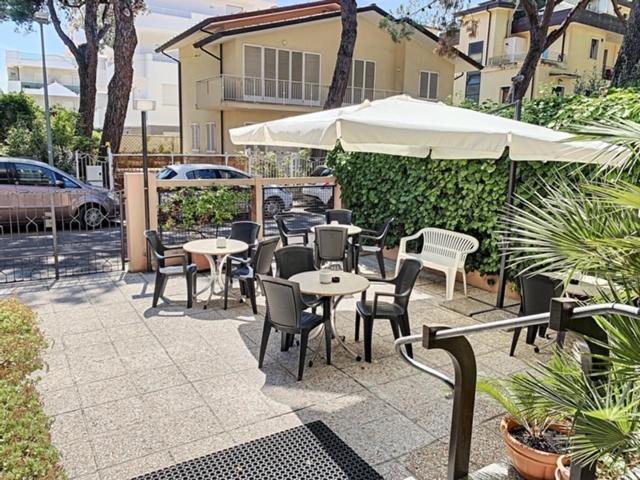 ריצ'יונה Hotel Iride Suite & Breakfast- Ideale Per Famiglie E Coppie מראה חיצוני תמונה