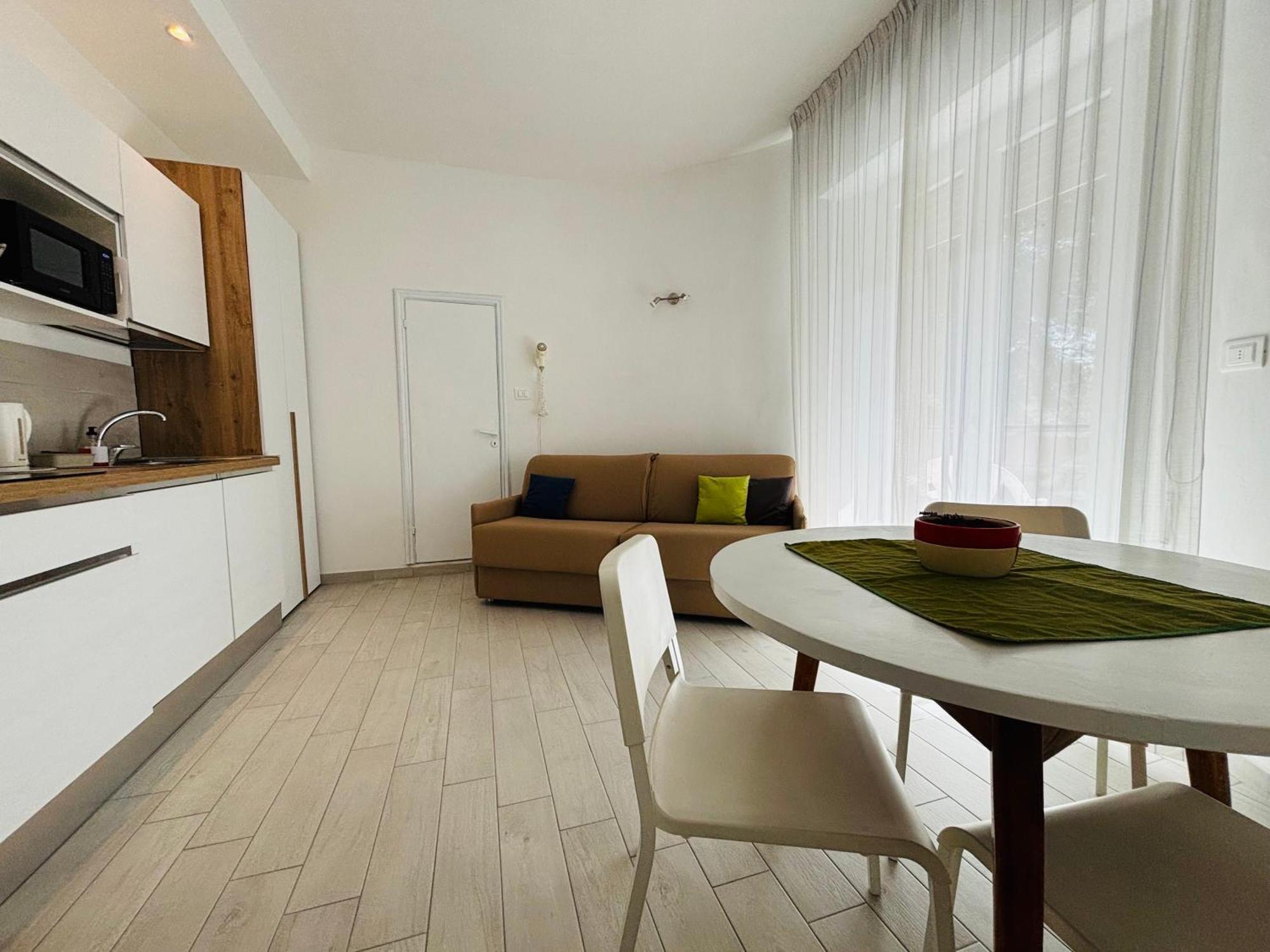 ריצ'יונה Hotel Iride Suite & Breakfast- Ideale Per Famiglie E Coppie מראה חיצוני תמונה