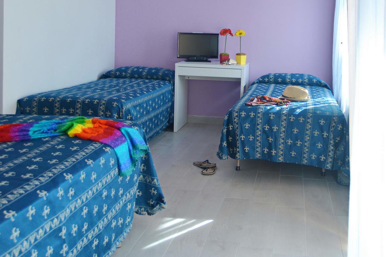 ריצ'יונה Hotel Iride Suite & Breakfast- Ideale Per Famiglie E Coppie מראה חיצוני תמונה