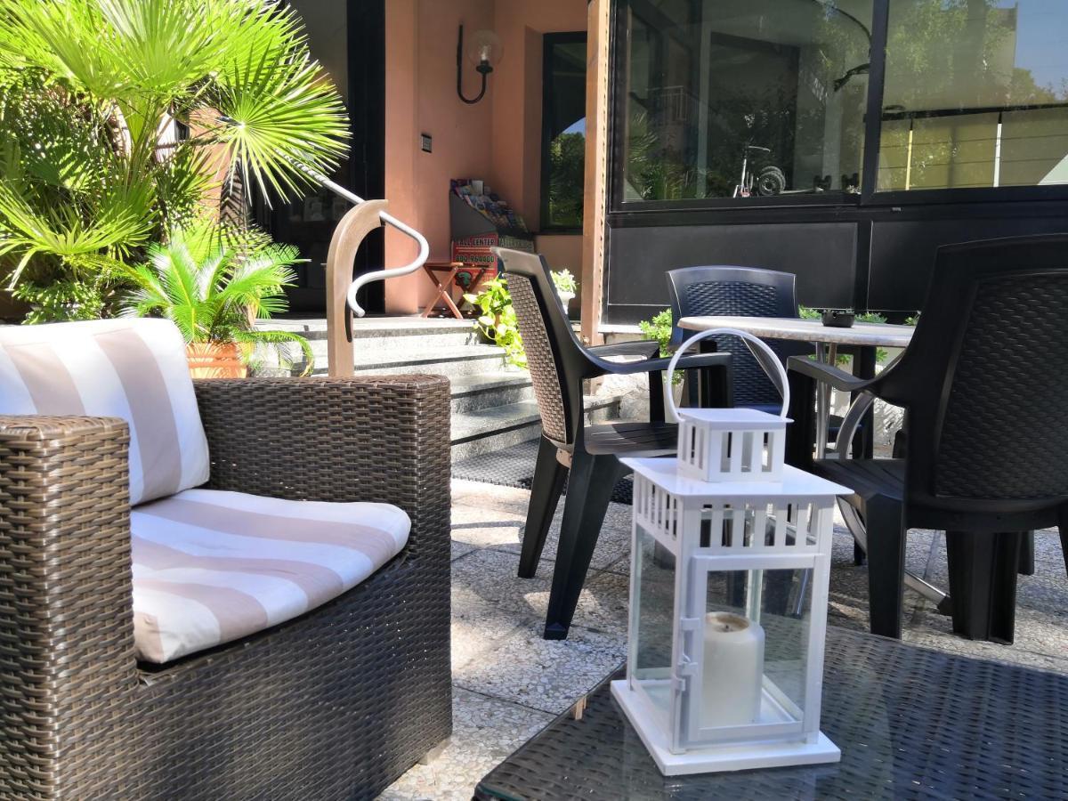 ריצ'יונה Hotel Iride Suite & Breakfast- Ideale Per Famiglie E Coppie מראה חיצוני תמונה